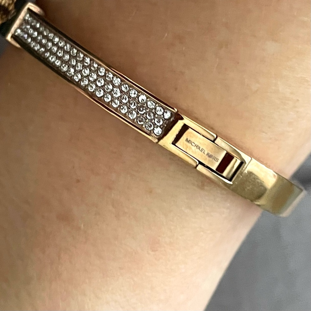 MICHAEL KORS Gold Bracelet and Earring Set MK Logo Crystals Bangle MK Charm - Picture 9 of 15